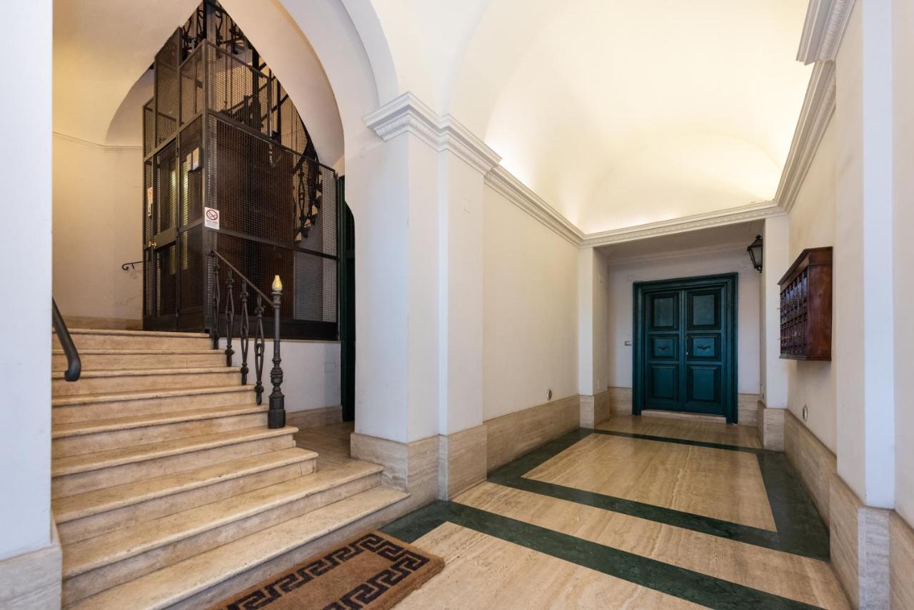 Ihh Suites Рим Екстериор снимка